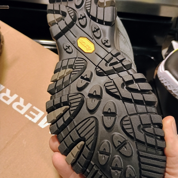 Merrell Men's Gray Hiking Shoes - Picture 7 of 9